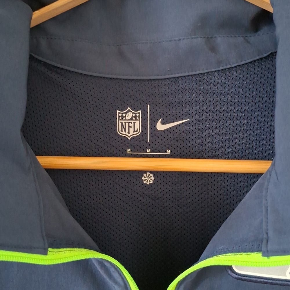 Seattle Seahawks x Nike Men's Navy & Green Quarter-zip Nylon Jacket (Size M) - Picture 4 of 11
